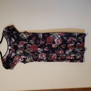 EUC Venus Floral Dress, Size Small